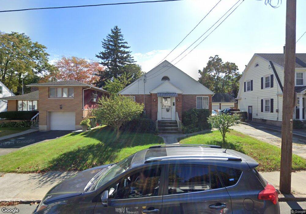 35 McDonald Ave, Waterbury, CT 06710 - photo 1