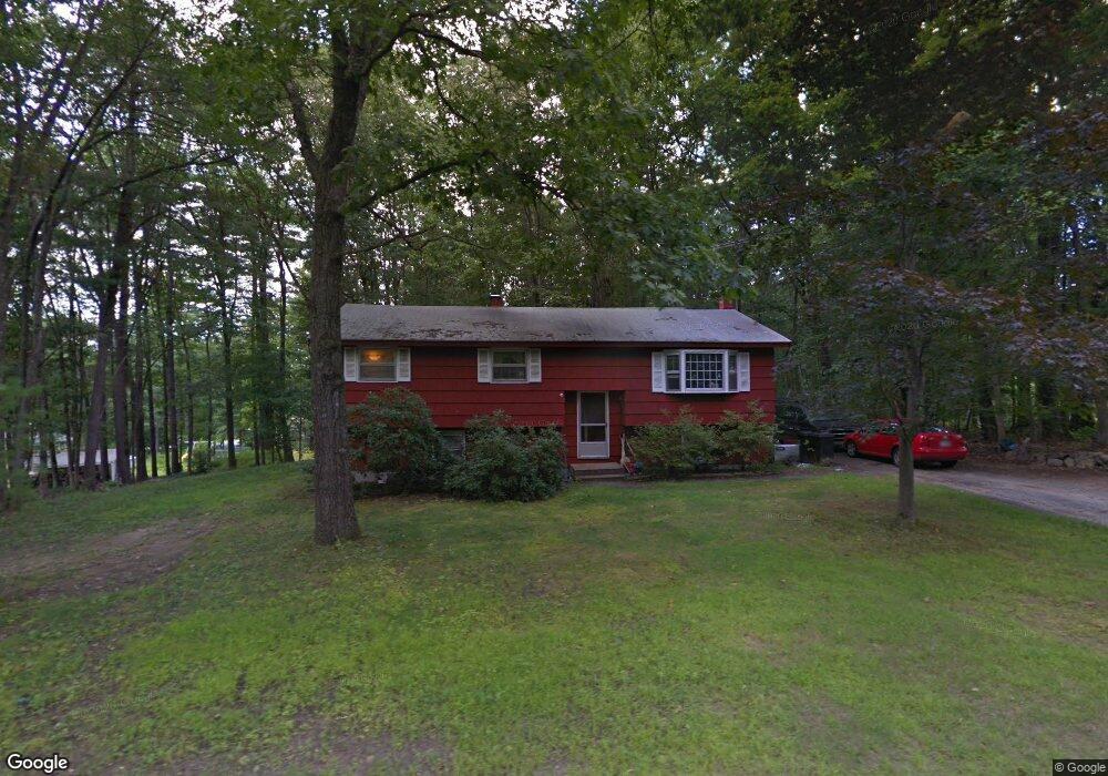 19 Tamworth Ln, MerriMacK, NH 03054 - photo 1