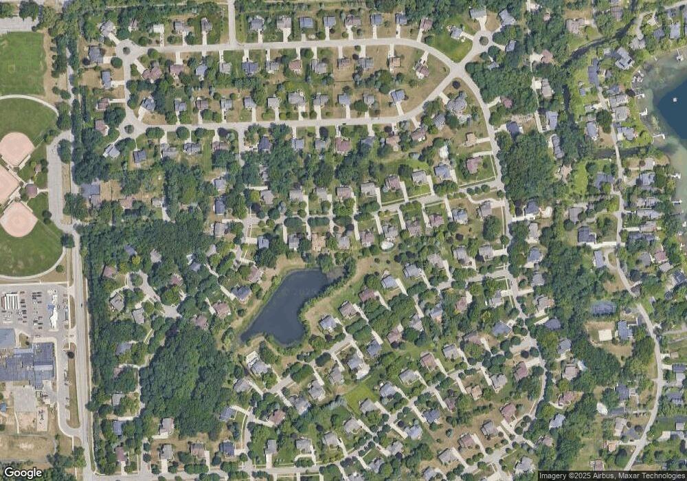 7233 White Oak Dr, West Bloomfield, MI 48324 - photo 1