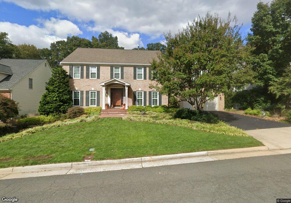 3311 Willow Glen Dr, Herndon, VA 20171 - photo 1