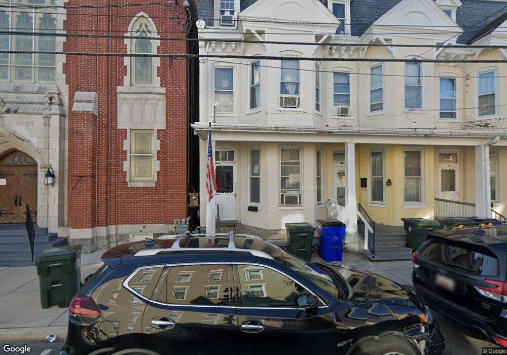 104 Mulberry 104-106-108 St, Hagerstown, MD 21740 - photo 1