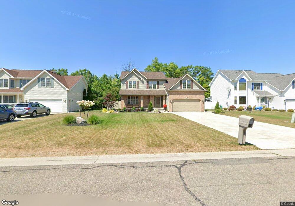 2651 Pinelake Dr, Niagara Falls, NY 14304 - photo 1