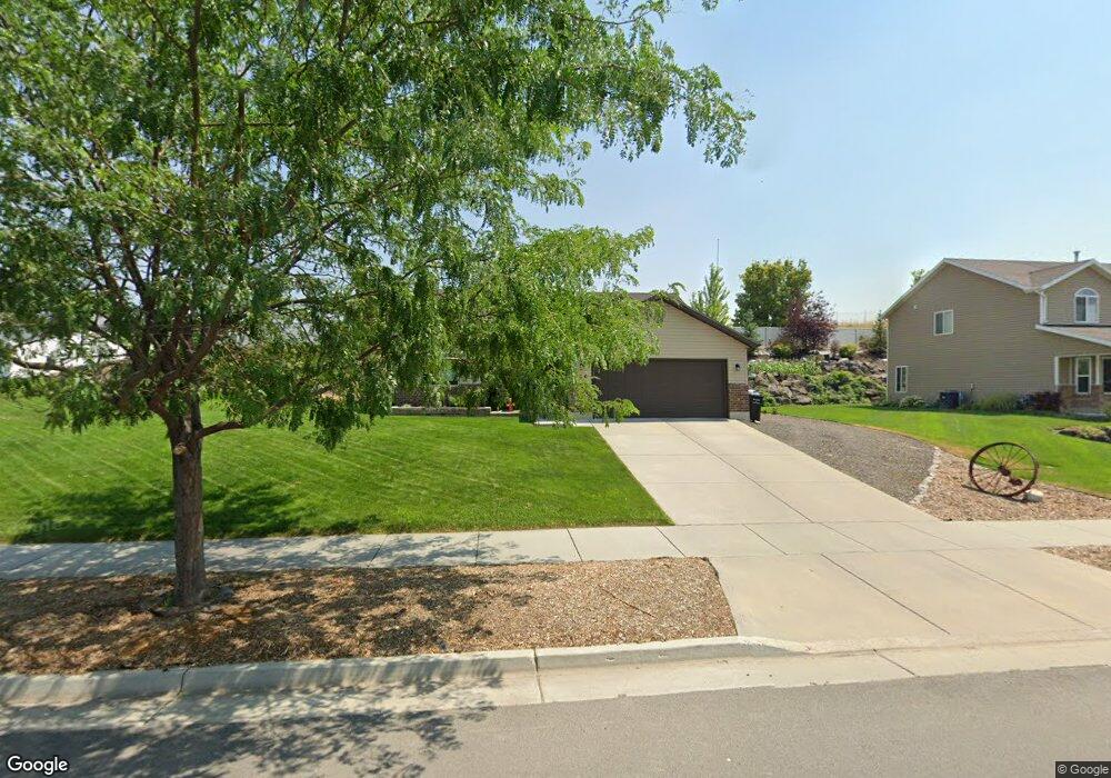 106 N 500 W unit 2, Hyrum, UT 84319 - photo 1