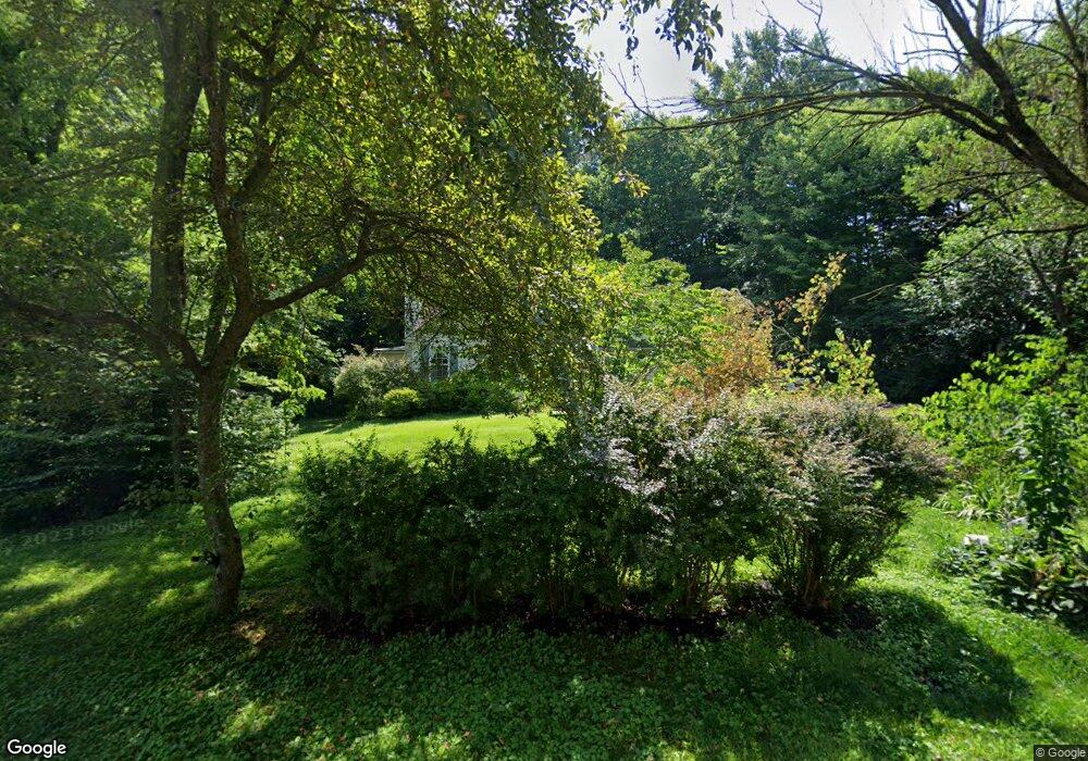 305 Crestview Dr, Kennett Square, PA 19348 - photo 1