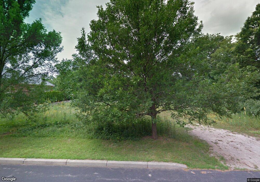 10 Oak Tree Ln, Cranston, RI 02920 - photo 1