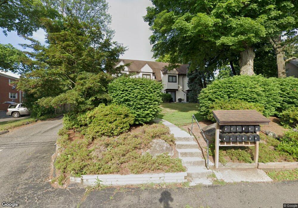 329 Strawberry Hill Ave unit 7, Norwalk, CT 06851 - photo 1