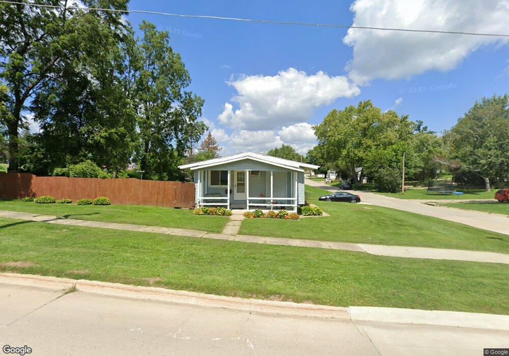 302 W Plum St, West Union, IA 52175 - photo 1