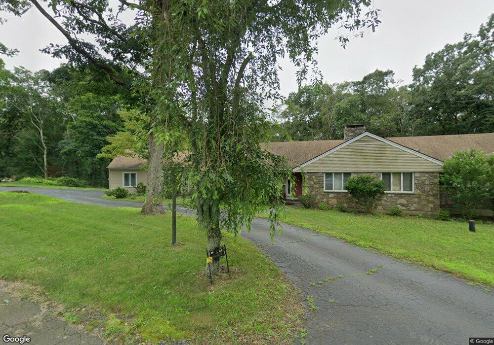 5 Indian Hill Rd, Norwich, CT 06360 - photo 1