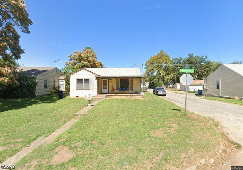 2102 W Randolph Ave, Enid, OK 73703 - photo 1