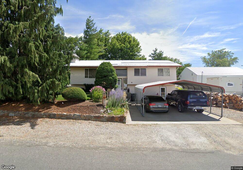 11 S Texas St, East Wenatchee, WA 98802 - photo 1