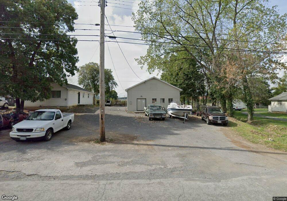 644 1/2 W 11th St, Front Royal, VA 22630 - photo 1