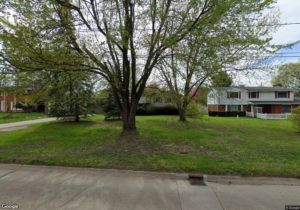 6180 Fenton Rd, Flint, MI 48507 - photo 1