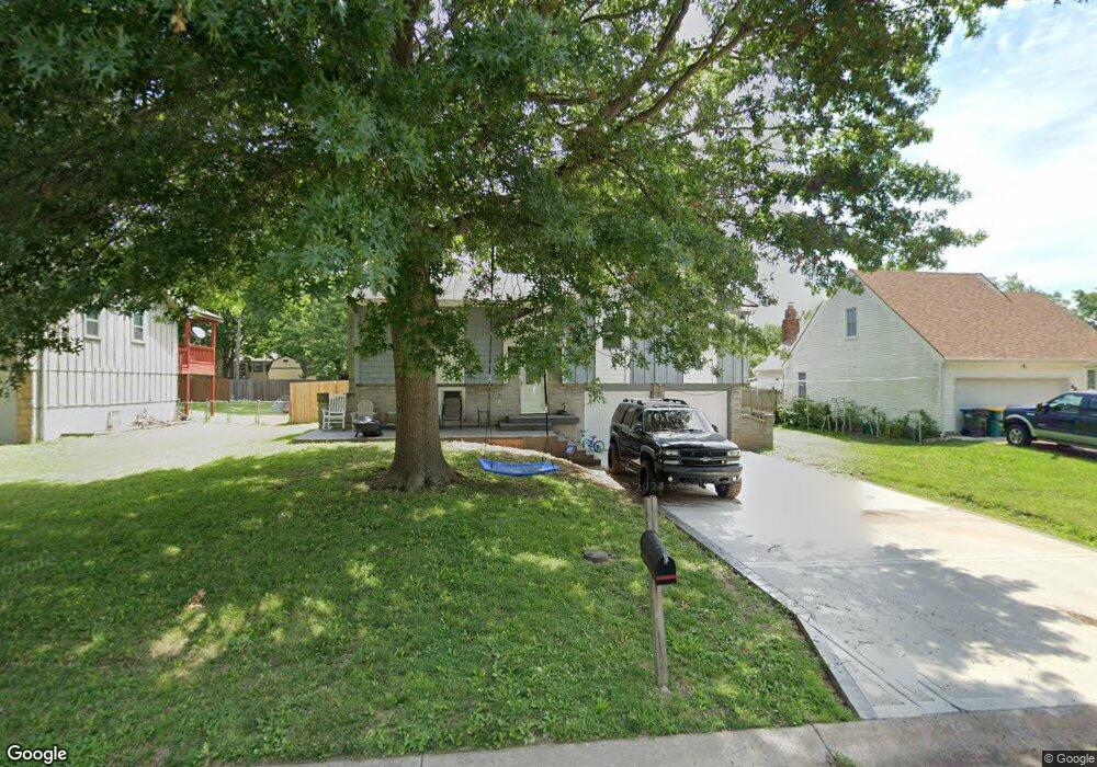 6017 Haskins St, Shawnee, KS 66216 - photo 1