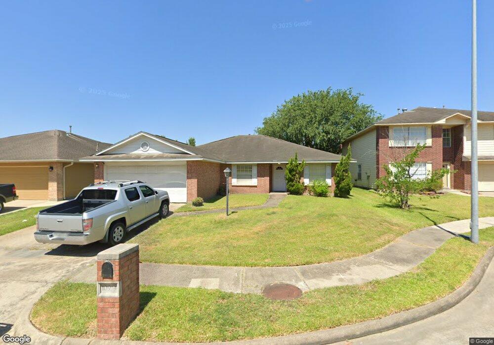 10914 Malden Dr, Houston, TX 77075 - photo 1