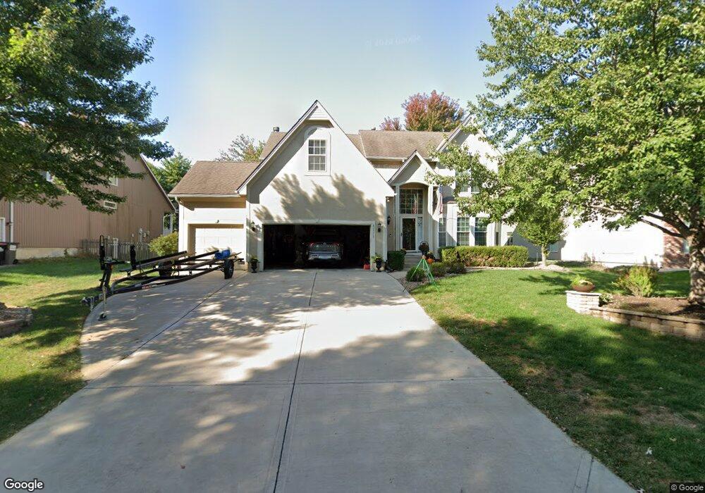 5100 SW Kingfisher Dr, Lees Summit, MO 64082 - photo 1