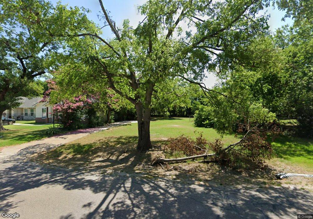 1316 Franklin Ave, Bonham, TX 75418 - photo 1