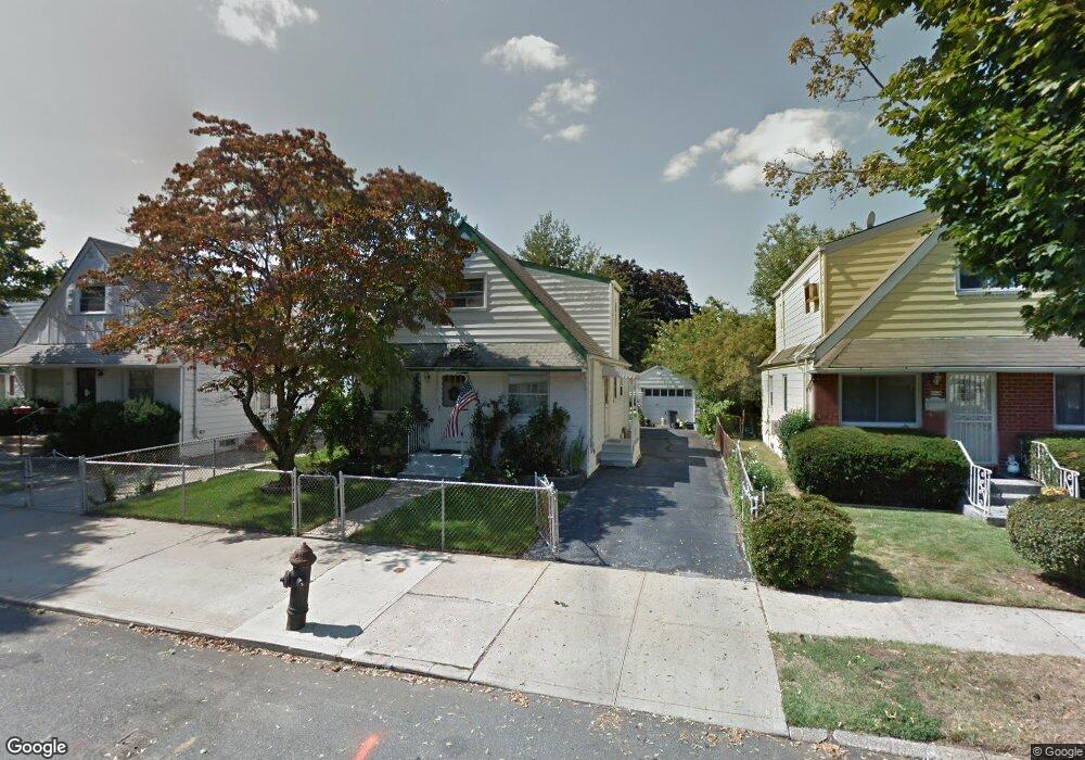 6420 138th St, Flushing, NY 11367 - photo 1