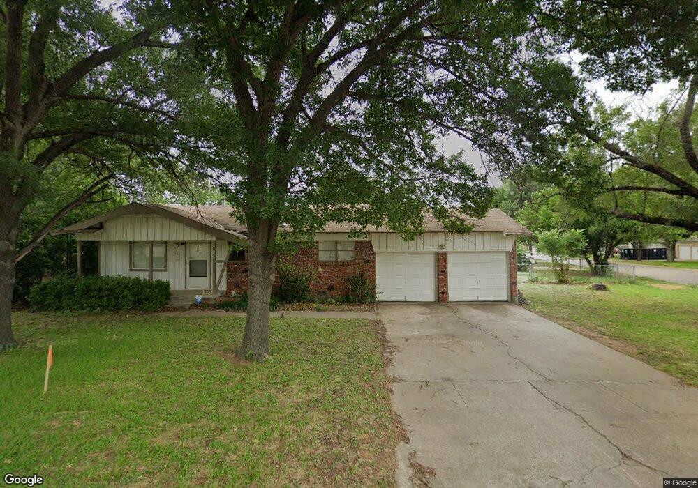 725 Cullum Ave, Hurst, TX 76053 - photo 1