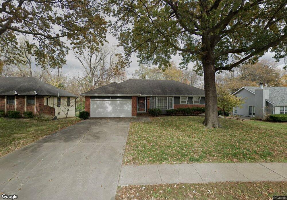11312 W 49th St, Shawnee, KS 66203 - photo 1