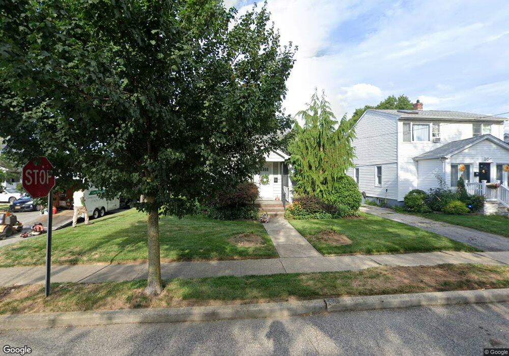 412 Florence Place, Bellmore, NY 11710 - photo 1