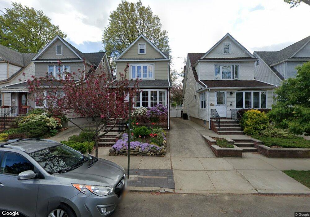 6916 Manse St, Forest Hills, NY 11375 - photo 1