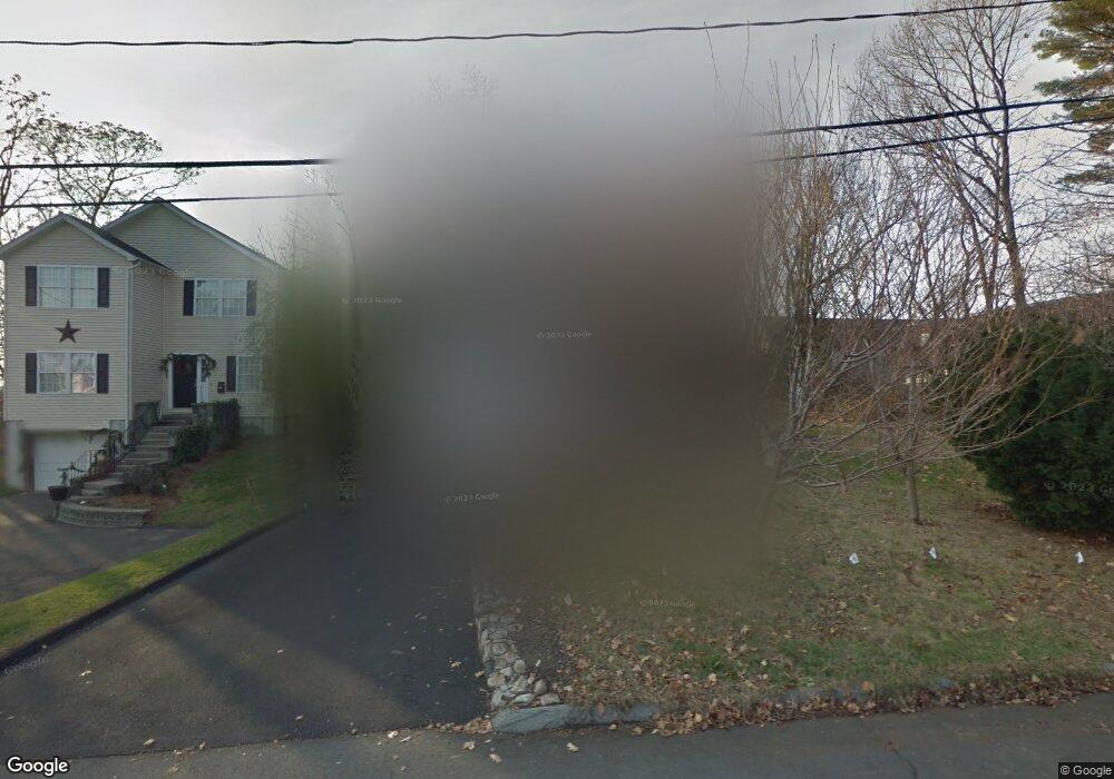 71 Wascussee Ln, Stamford, CT 06902 - photo 1