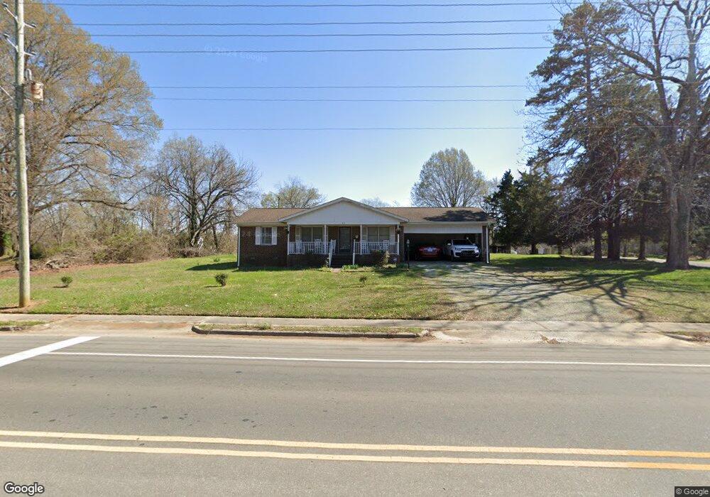 402 M l King jr Blvd, Siler City, NC 27344 - photo 1