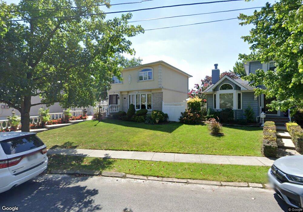 172 Thomas St, Staten Island, NY 10306 - photo 1