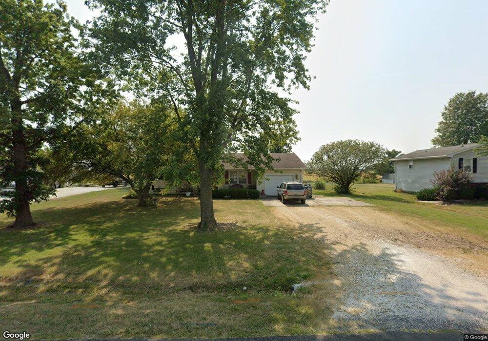 1926 W County Rd, Jerseyville, IL 62052 - photo 1