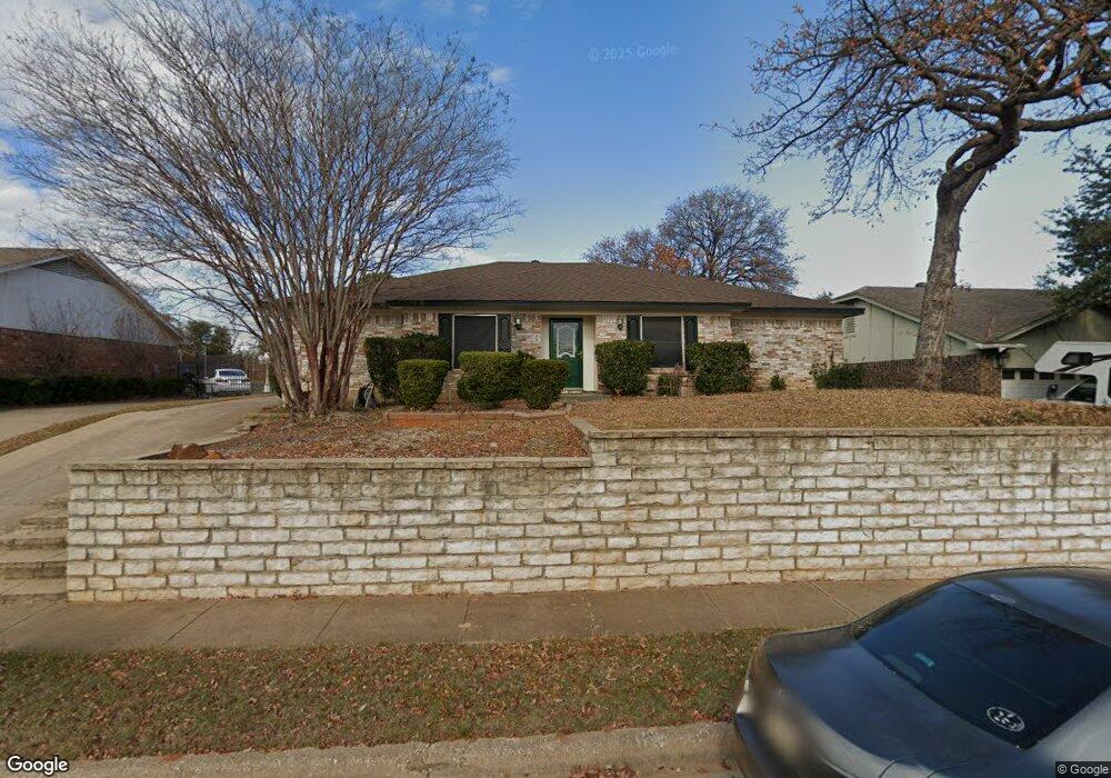 709 Huntwich Dr, Bedford, TX 76021 - photo 1