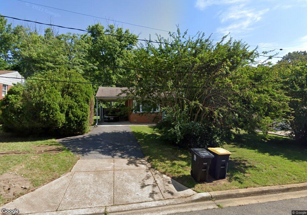 8810 Orbit Ln, Lanham, MD 20706 - photo 1