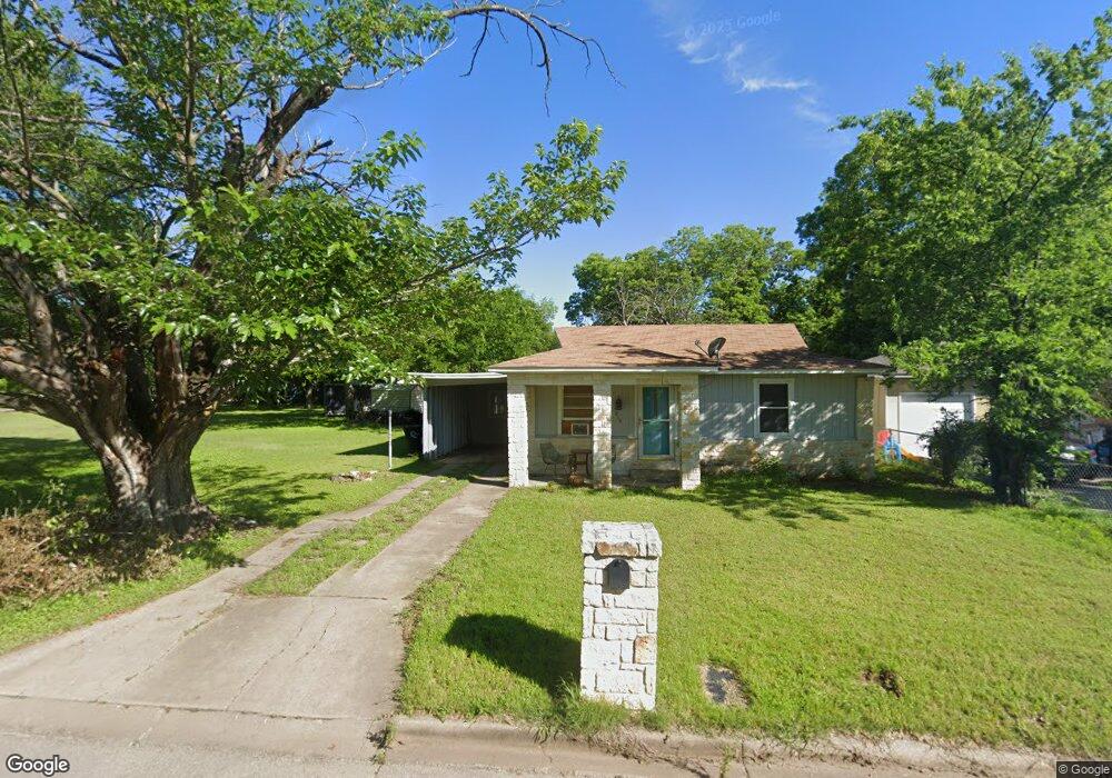 914 Bales St, Cleburne, TX 76033 - photo 1