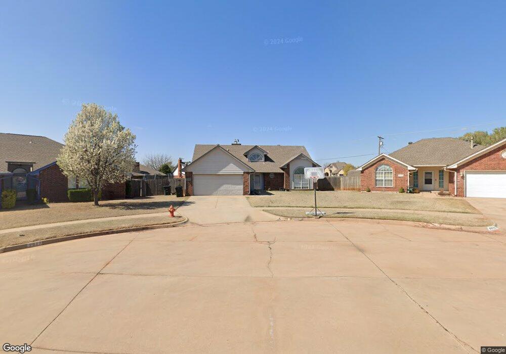 2621 N Lincoln Ave, Moore, OK 73160 - photo 1