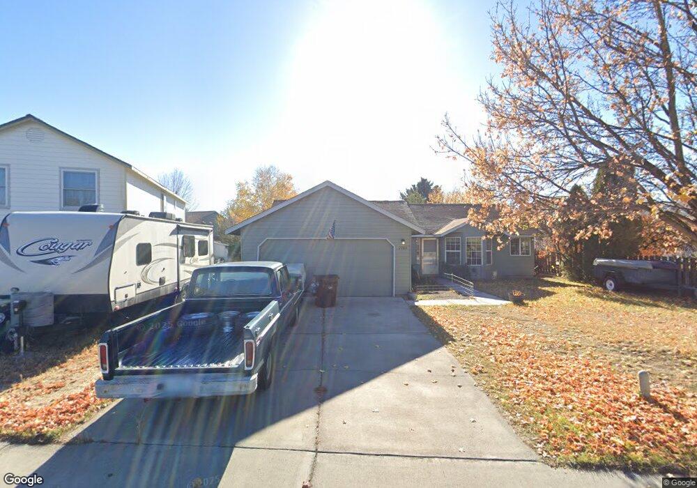 2760 SW Reindeer Ct, Redmond, OR 97756 - photo 1