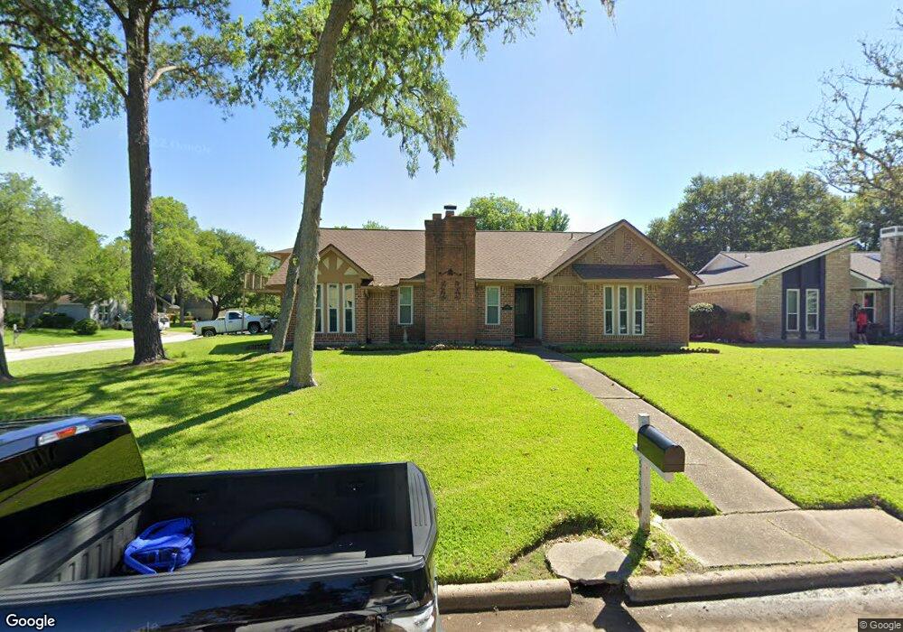 5415 Apple Blossom Ln, Friendswood, TX 77546 - photo 1
