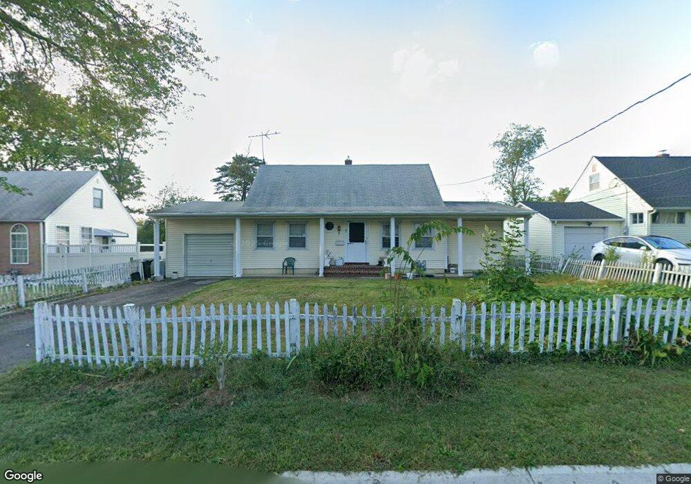 28 Halstead Rd, New Brunswick, NJ 08901 - photo 1