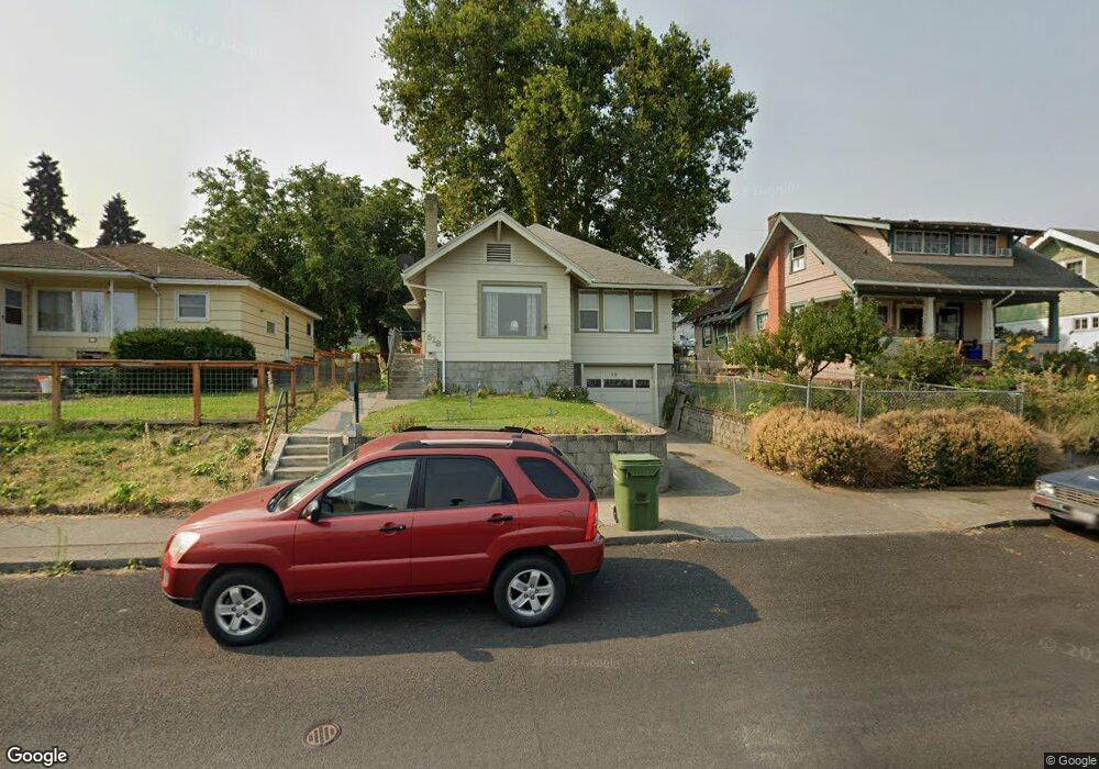 518 E 12th St, the Dalles, OR 97058 - photo 1