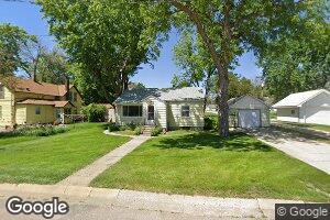 108 E Cleveland St, Holstein, IA 51025