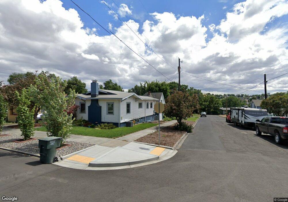 12 NW 8th St, Pendleton, OR 97801 - photo 1