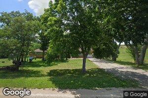 8243 Hamilton Rd, Ozawkie, KS 66070
