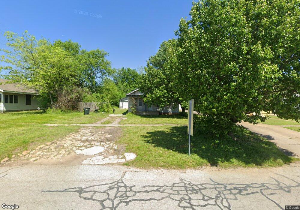 1211 E Mcleod Ave, Sapulpa, OK 74066 - photo 1