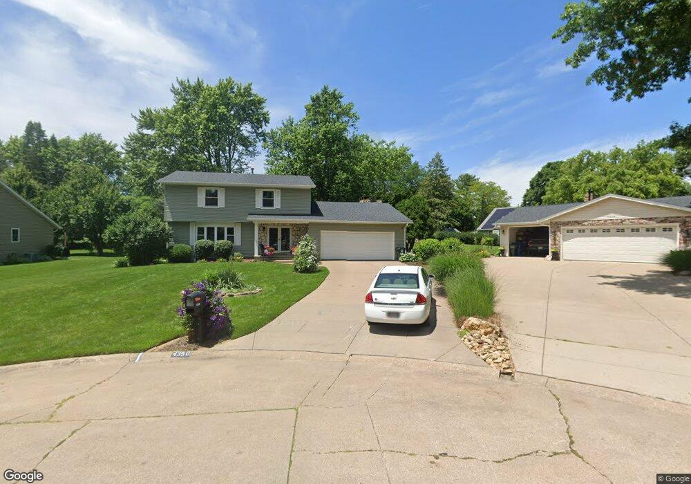 4350 Edwards Ct, Davenport, IA 52807 - photo 1