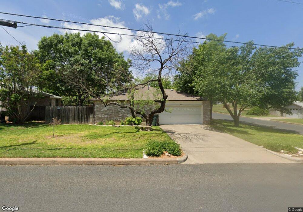 1002 Henrietta St, Fredericksburg, TX 78624 - photo 1