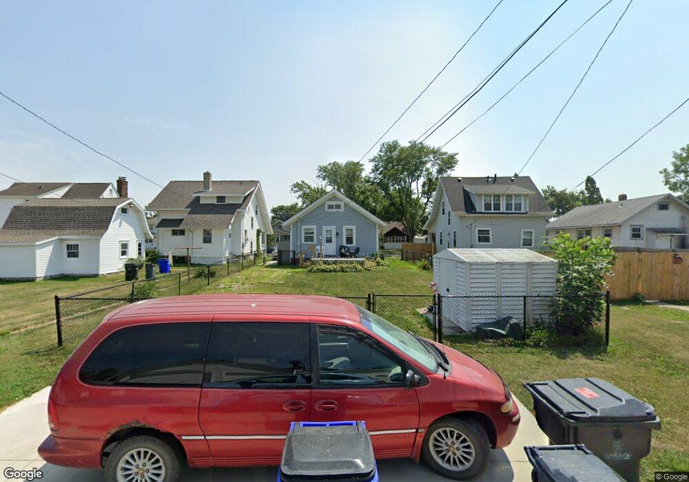 1030 F Ave NW, Cedar Rapids, IA 52405 - photo 1