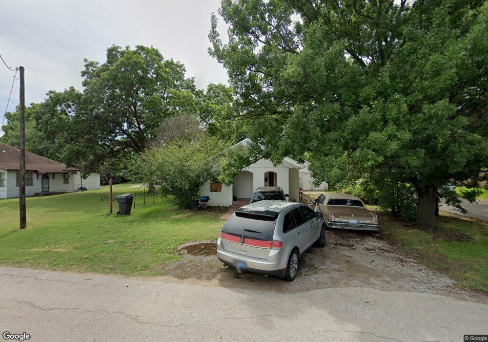 823 Burch St, Ardmore, OK 73401 - photo 1