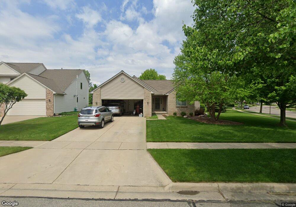 2489 Chestnut Crescent, Saline, MI 48176 - photo 1
