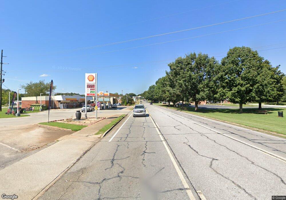 525 Franklin Springs St, Royston, GA 30662 - photo 1