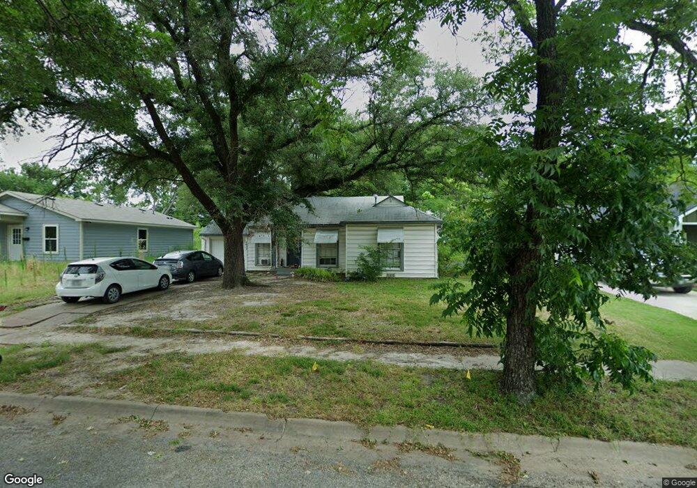 233 E Evans Ave, Bonham, TX 75418 - photo 1