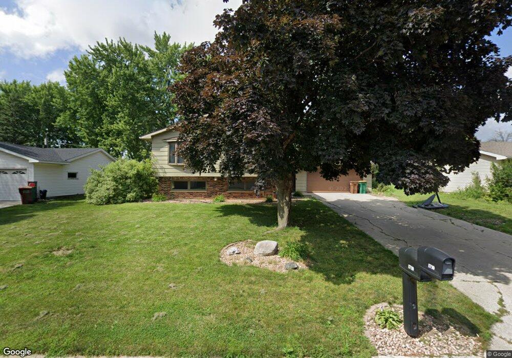 1710 Southview Ln, Albert Lea, MN 56007 - photo 1