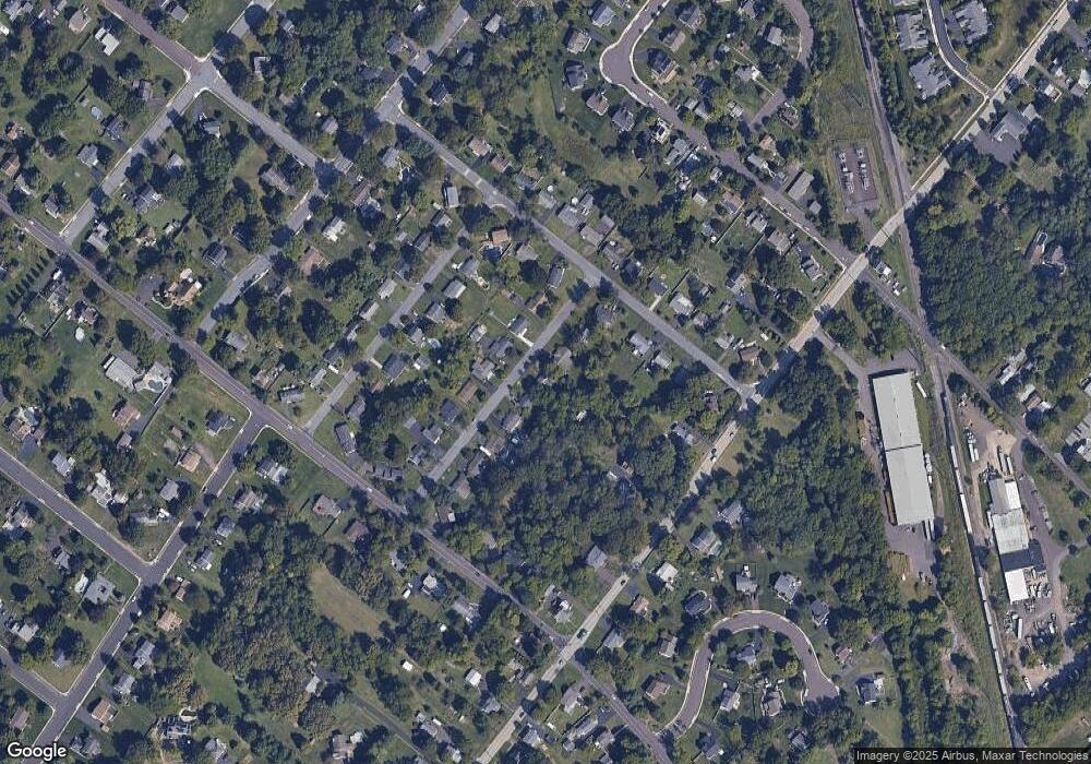 902 Dogwood Ln, Hatfield, PA 19440 - photo 1